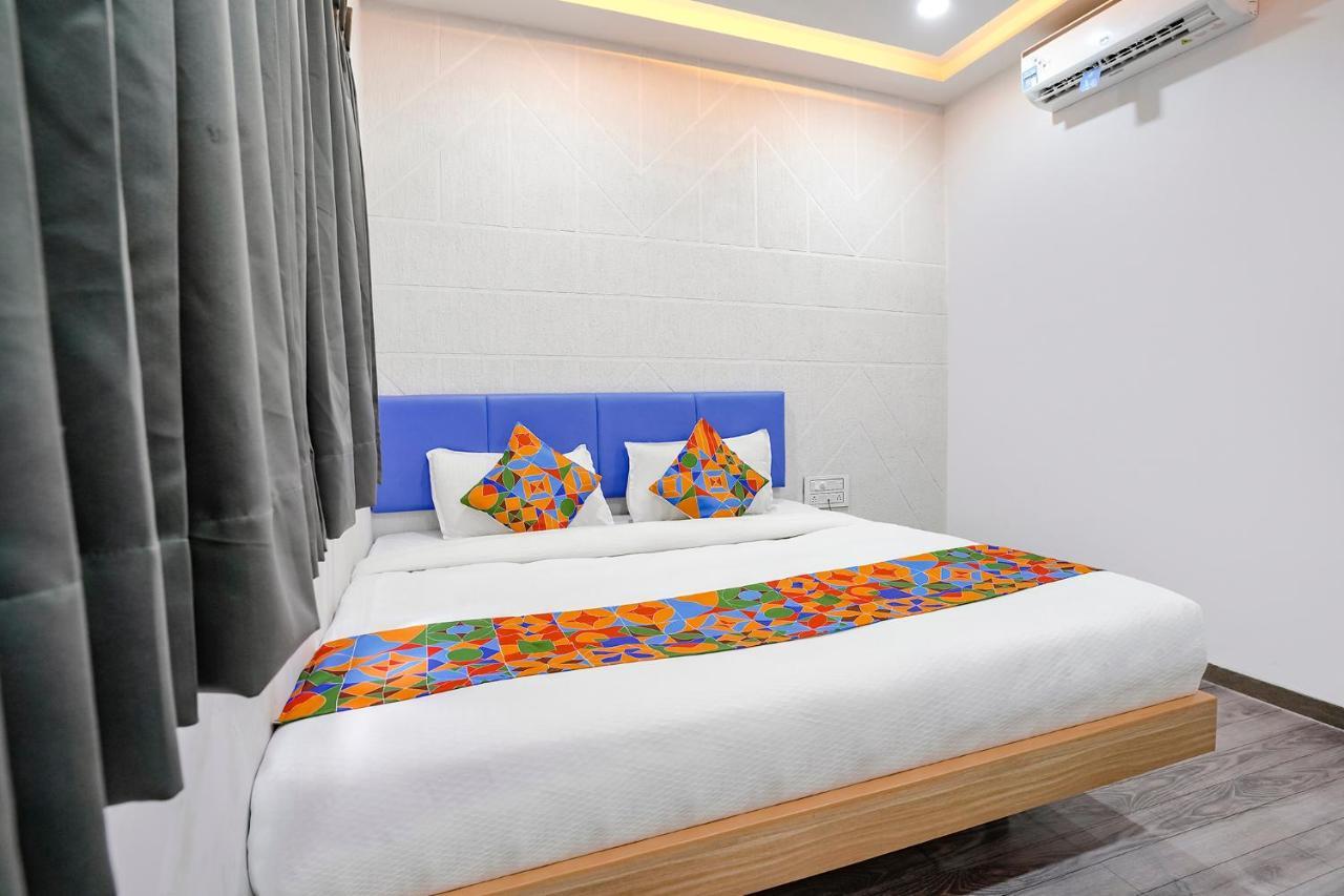 Fabhotel Vrundavan, Athwa Bhatha Zewnętrze zdjęcie