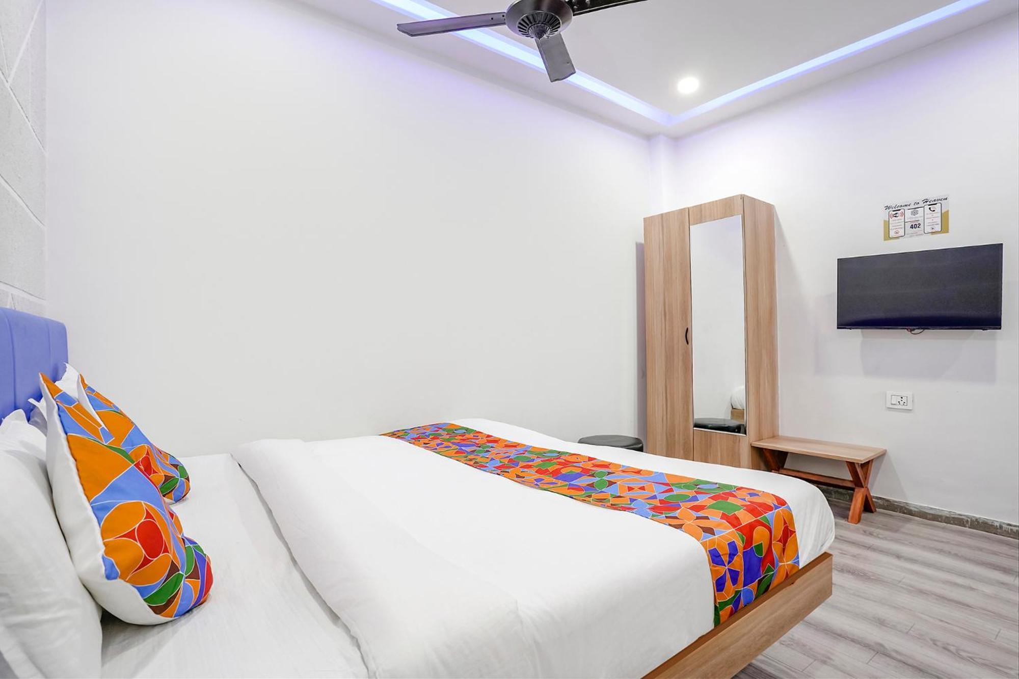 Fabhotel Vrundavan, Athwa Bhatha Zewnętrze zdjęcie
